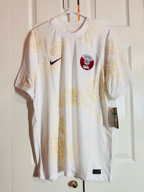 Nike Men's Qatar National Team 2022/23 Away Replica Jersey - XL